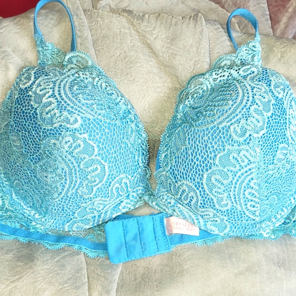 😍❤VS Very Sexy Lacy Push Up Bra 36C